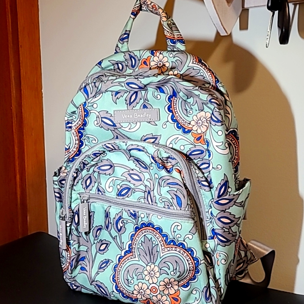 Vera Bradley Compact Essential Backpack Lighten-Up Fan Flowers